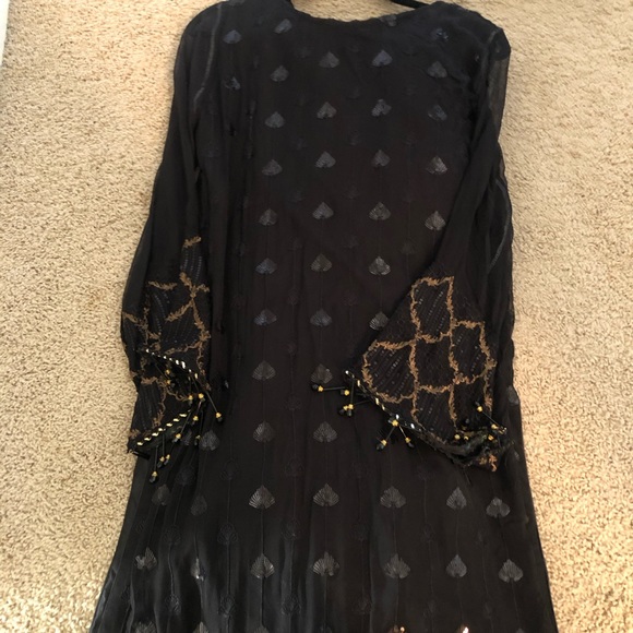 COPY - 3 Piece Pakistani Suit - Picture 4 of 7